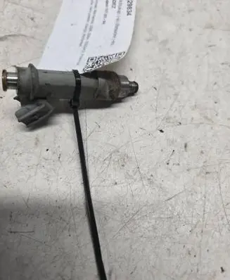 Peugeot 107 Fuel injector 2325000010