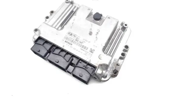 Ford Focus Engine control unit/module 9M5112A650BF 0281015608