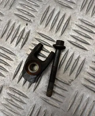 Renault Scenic III - Grand scenic III Fuel Injector clamp holder