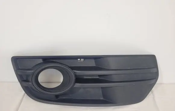 Audi Q5 SQ5 Front fog light trim/grill 8R0807682A
