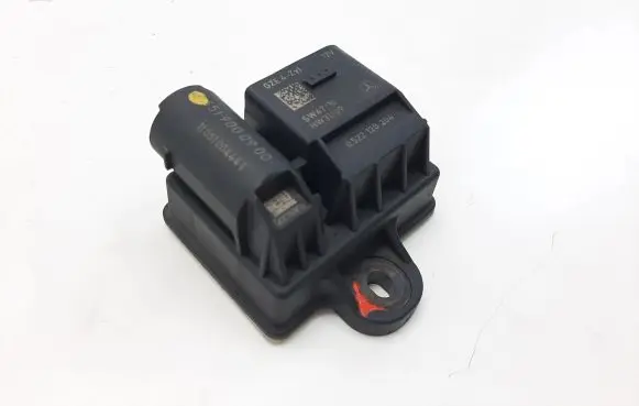 Mercedes-Benz GLK (X204) Glow plug pre-heat relay A6519000900 11051004441 0522120204