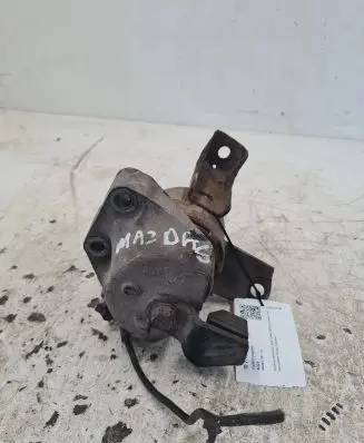 Mazda 6 Engine mount bracket