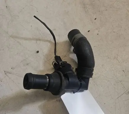 Engine coolant pipe/hose