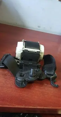 BMW 1 E81 E87 Front seatbelt 9117220