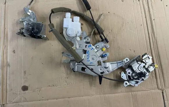 Dacia Dokker Sliding door lock 