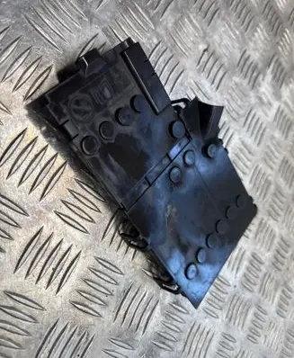 Volvo XC90 Fuse box cover 21246000002 E07928200