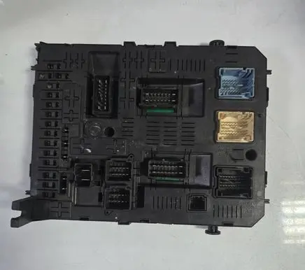 Citroen C4 Grand Picasso Fuse module 281208364 281192475