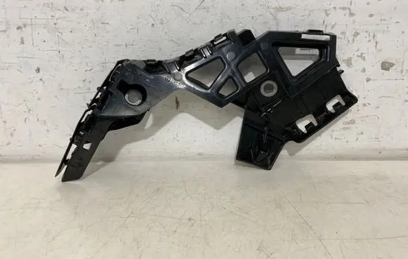 Volkswagen Golf VIII Front bumper mounting bracket 5H0807050E