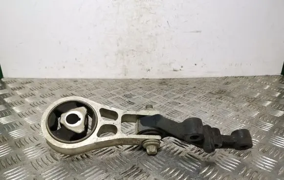 Engine mount bracket
