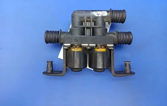 BMW 6 E63 E64 Coolant heater control valve 693170801 051010 1147412181
