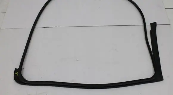 Opel Adam Front door rubber seal 