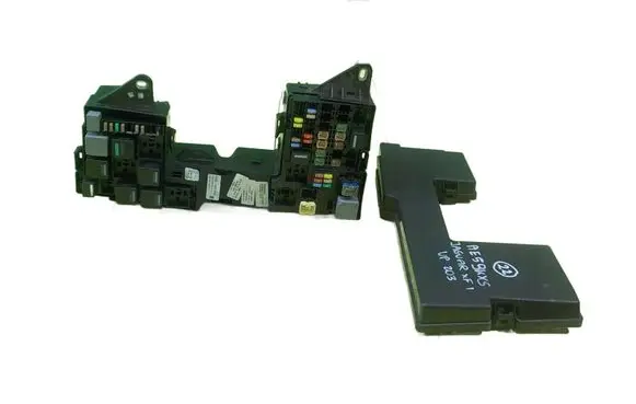 Jeep Grand Cherokee (WK) Fuse box set AX2314290AGA BEZPIECZNIKOW