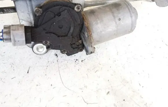 Toyota Yaris Wiper motor 851100d020 85110-0d020