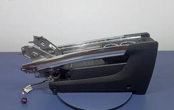 Opel Zafira C Center console 