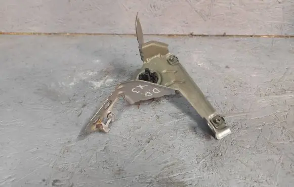 BMW X3 F25 Fender mounting bracket 758061