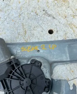 Renault Scenic II - Grand scenic II Front door window regulator with motor