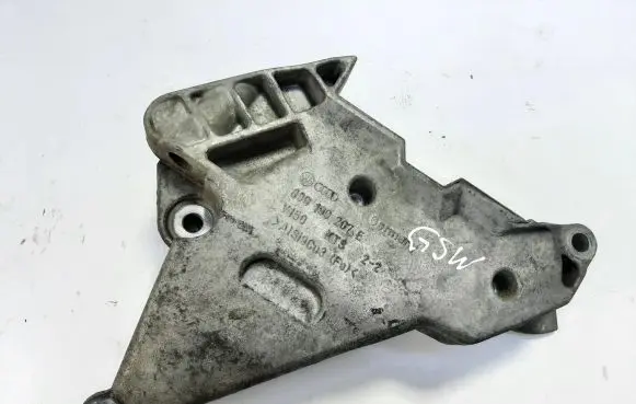 Volkswagen Touran I Engine mounting bracket 03G199207E