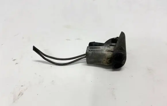 Ford Mondeo Mk III Windshield washer spray nozzle 2s7117666 2s71-17666