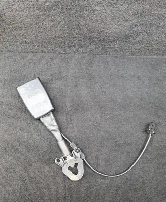 Audi Q7 4L Front seatbelt buckle 4L0857755E