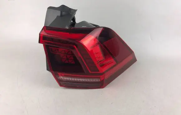 Volkswagen Tiguan Rear/tail lights 5NA945208F