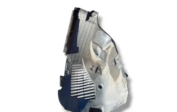 Front wheel arch liner splash guards
