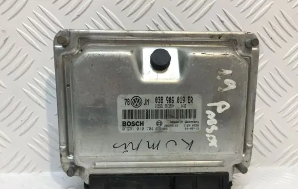 Volkswagen PASSAT B5 Engine control unit/module 038906019ER