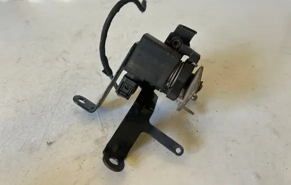 Mercedes-Benz A W168 Accelerator throttle pedal A0125423317