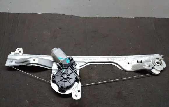 Renault Modus Front door window regulator with motor 118242A