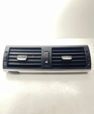 BMW X5 E70 Dash center air vent grill 7161801 S04256 305352