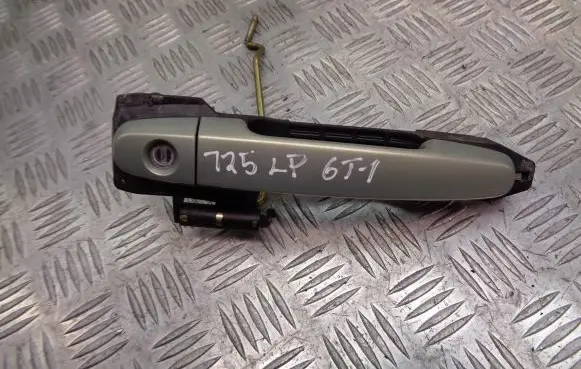 Toyota Avensis T250 Front door interior handle