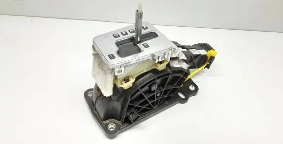 Volvo XC70 Gear shifter/selector P30759119 30759119