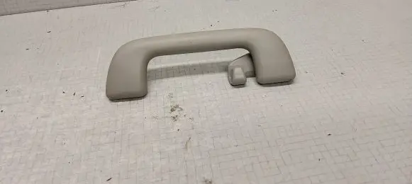 Toyota Verso Rear interior roof grab handle L1020373