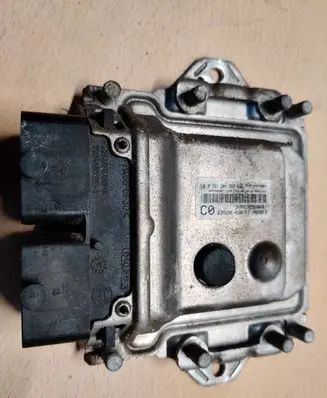 Suzuki Alto Engine control unit/module 3392068K01 0261S04260