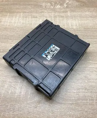 Mitsubishi Pajero Engine control unit/module ECU MR967002