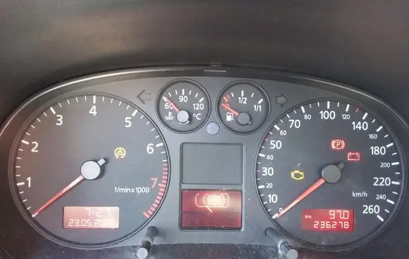 Audi A3 S3 8L Speedometer (instrument cluster) 8L0920900F