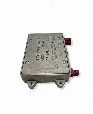 Audi A4 S4 B8 8K Aerial antenna amplifier 8E0035456D 09105112