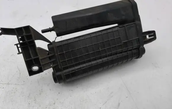 Audi Q3 F3 Active carbon filter fuel vapour canister 5QA201801A 3Q0196B