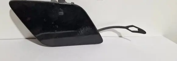 Mercedes-Benz C W204 Front tow hook cap/cover A2048850426