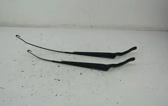 Ford Fiesta Front wiper blade arm 