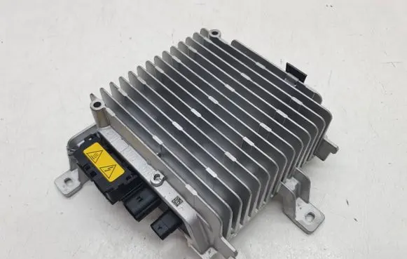 Skoda Octavia Mk4 Voltage converter/converter module 5QS959682B