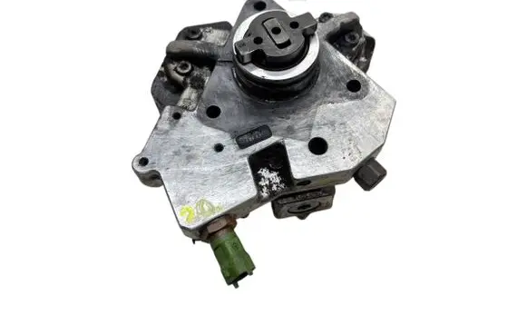 Volvo XC70 Fuel injection high pressure pump 30756125 0445010111