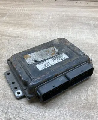Renault Scenic I Engine control unit/module ECU 8200028833