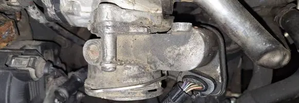 Volkswagen Golf V Throttle valve 03g128063b