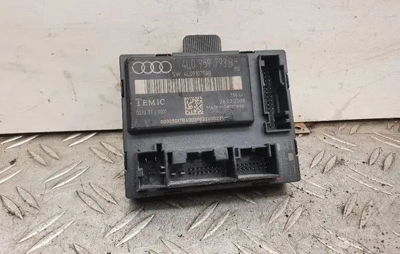 Audi Q7 4L Door control unit/module 4L0959793B