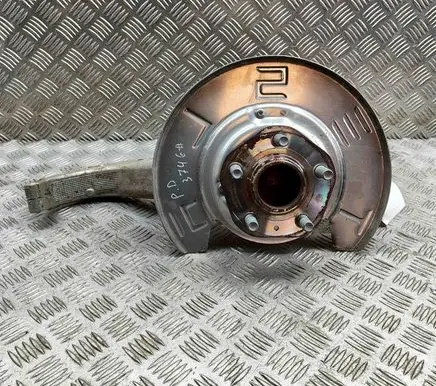 Front wheel hub