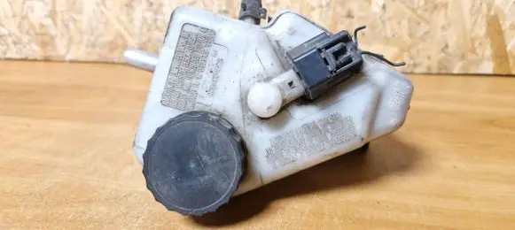 Ford Mondeo Mk III Master brake cylinder 0204024728