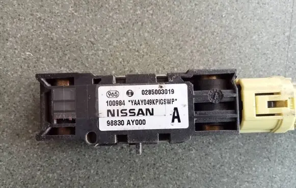 Nissan Micra Airbag deployment crash/impact sensor 0285003019 98830AY000 100984