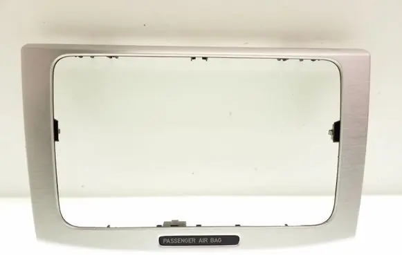 Radio/GPS head unit trim