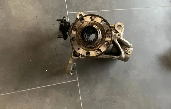 Volkswagen Tiguan Front wheel hub 5QM407257