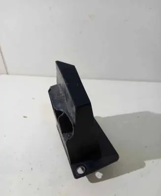 Renault Zoe Front bumper mounting bracket 620939239R 1120821X 1154309X